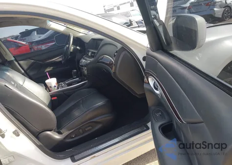 2013 Infiniti M37 z USA, uszkodzony, nr VIN JN1BY1AP1DM513102